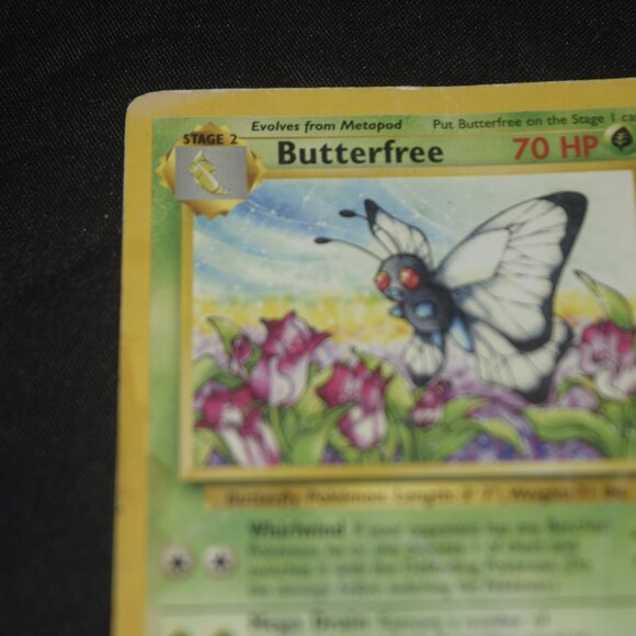 Butterfree 33/64 Jungle Pokemon - Picture 2 of 5